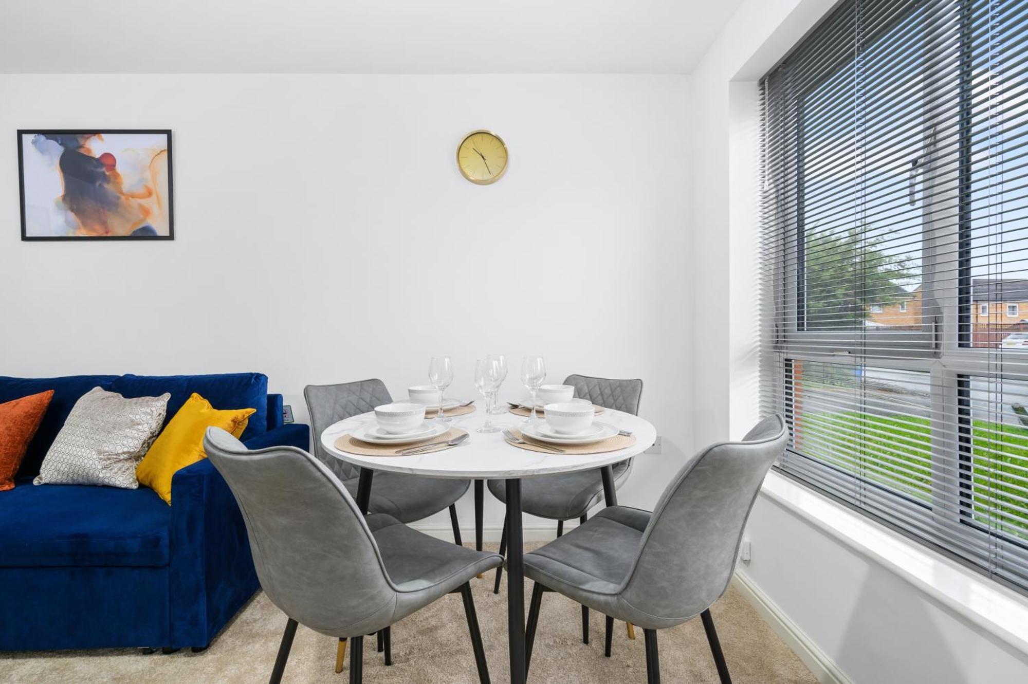Comfy Manchester Home, Quiet Neighborhood , 6Mins To Manchester City Center With Wifi & Private Parking * Manchester