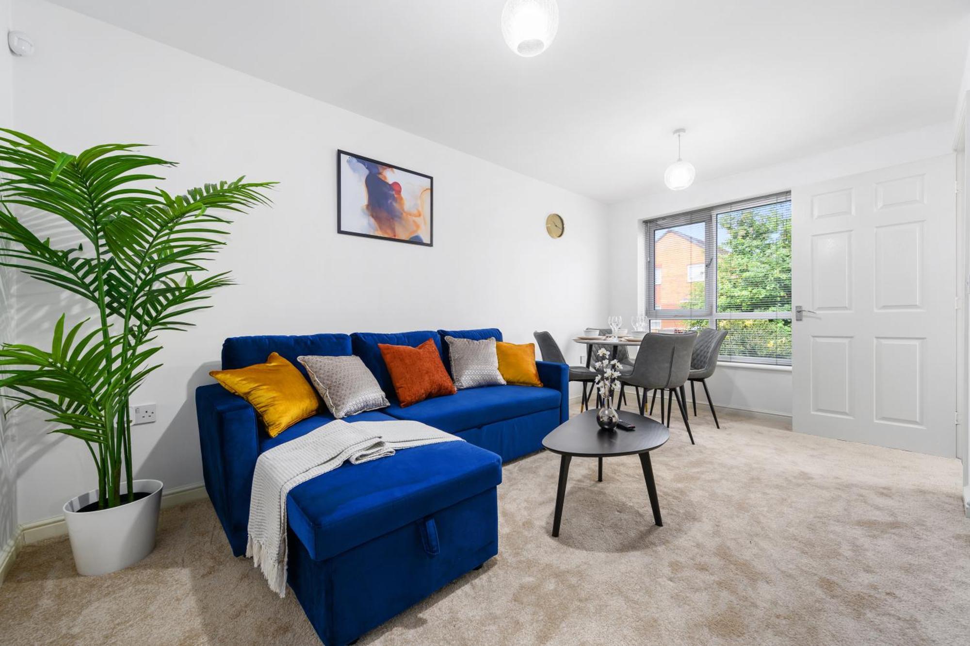 Comfy Manchester Home, Quiet Neighborhood , 6Mins To Manchester City Center With Wifi & Private Parking Holiday home Manchester
